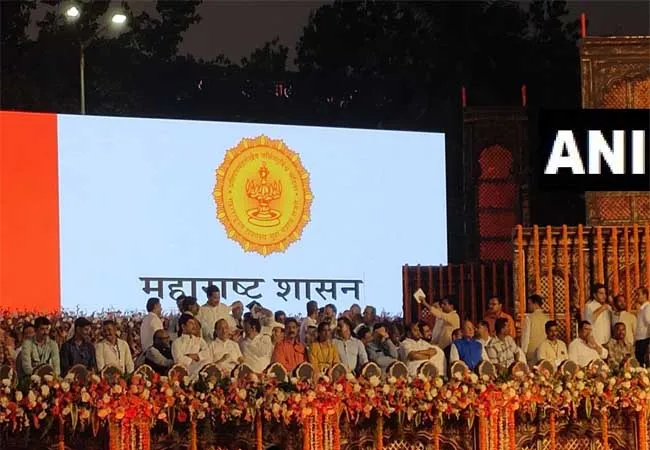maharashtra cm uddhav thackeray swearing in ceremony at mumbai in sivaji park 